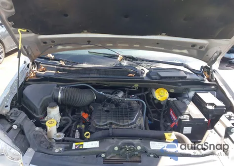 2016 Chrysler Town & Country Touring из США, поврежденный, VIN 2C4RC1BG2GR141425